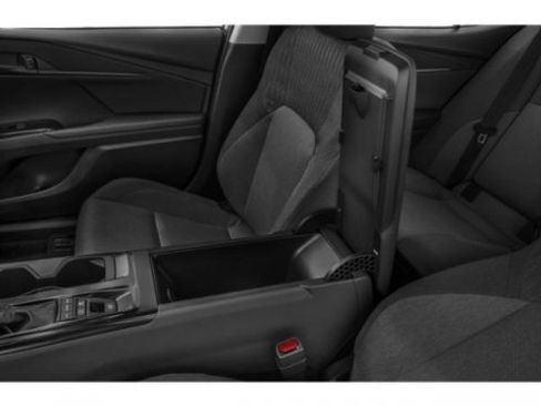 Used 2025 Toyota Camry SE FWD image 16