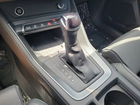 Certified 2025 Audi Q3 2.0T Premium w/ Convenience Package AWD/4WD image 30