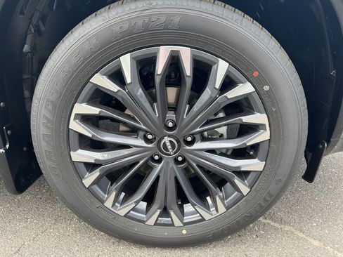 New 2026 Nissan Rogue Platinum w/ Platinum Premium Package image 9