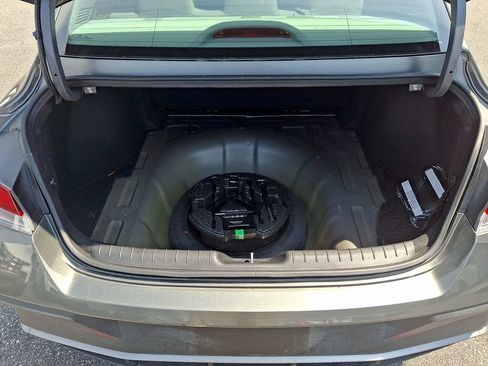 Used 2025 Hyundai Elantra SE FWD image 29