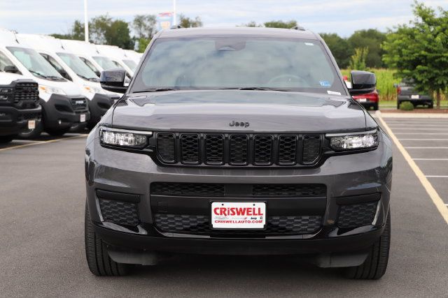Used 2023 Jeep Grand Cherokee L Laredo AWD/4WD image 5