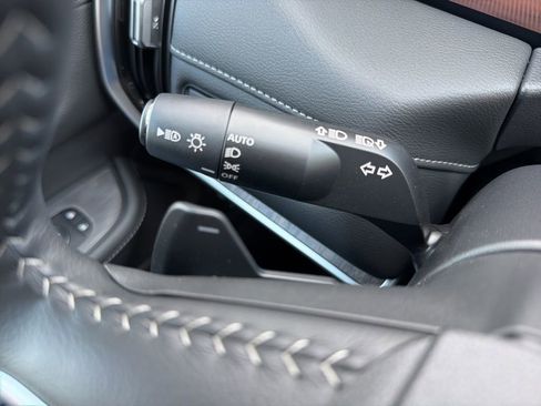 New 2026 Nissan Armada SL w/ Captain's Chari Seat Package image 29