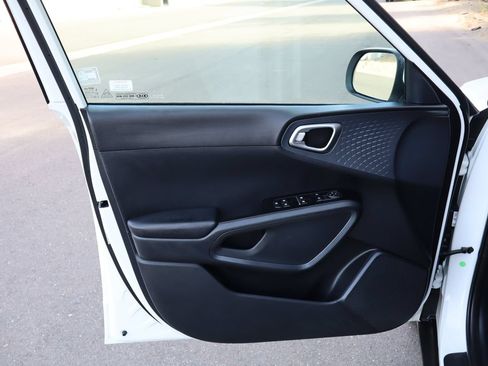 Used 2021 Kia Soul S FWD image 23