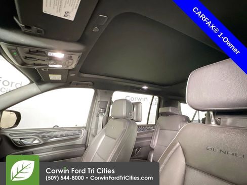 Used 2023 GMC Yukon XL Denali w/ Denali Reserve Package image 26