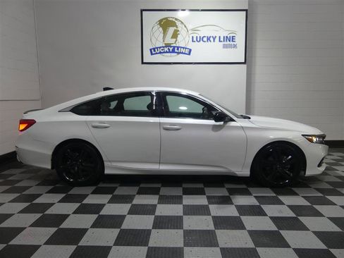 Used 2021 Honda Accord Sport image 6