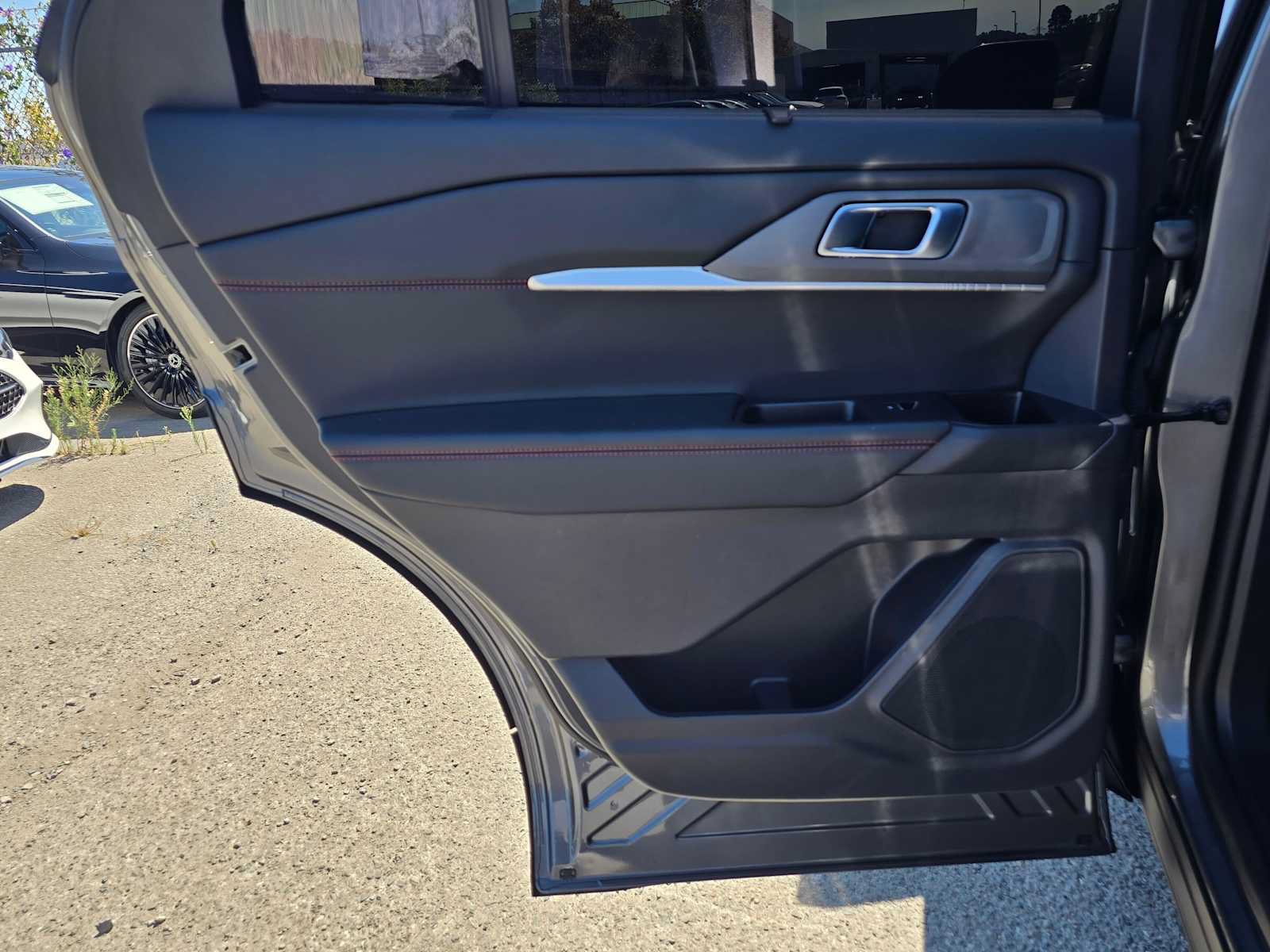 Used 2025 Ford Explorer ST-Line w/ Premium Package AWD/4WD image 15