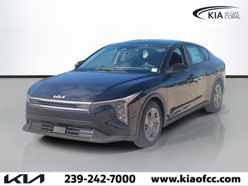 New 2026 Kia K4 FWD image 3