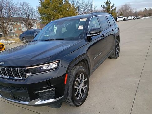 Used 2024 Jeep Grand Cherokee L Limited w/ Luxury Tech Group II image 19