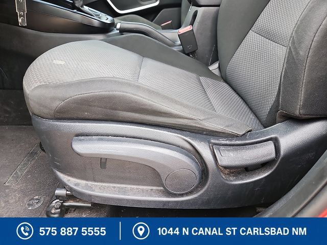 Used 2023 Kia Soul LX w/ Option Group 015 FWD image 14
