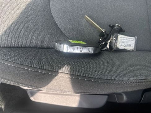 Used 2025 Kia K4 LXS image 21