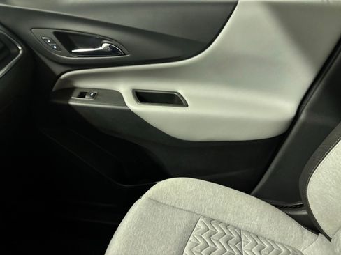 Used 2023 Chevrolet Equinox LS w/ LS Convenience Package FWD image 15