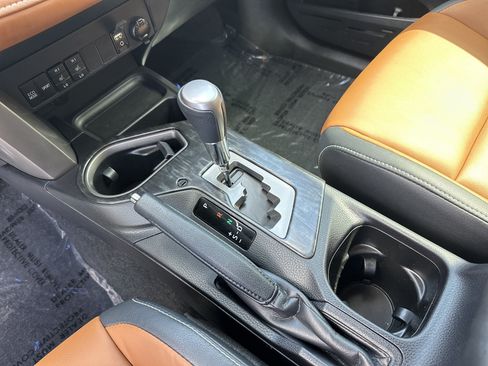 Used 2017 Toyota RAV4 Platinum FWD image 26