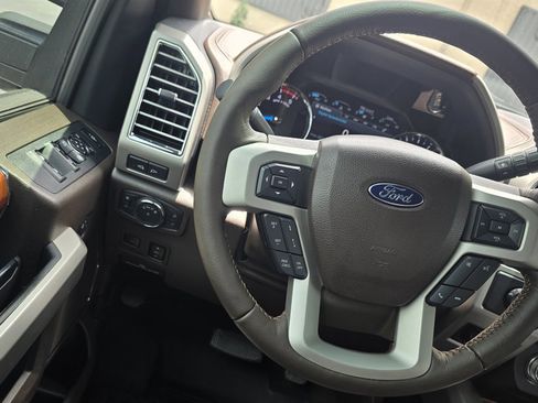 Used 2017 Ford F350 King Ranch w/ King Ranch Ultimate Package AWD/4WD image 22