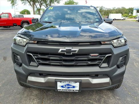 Used 2024 Chevrolet Colorado Trail Boss w/ Advanced Trailering Package AWD/4WD image 2