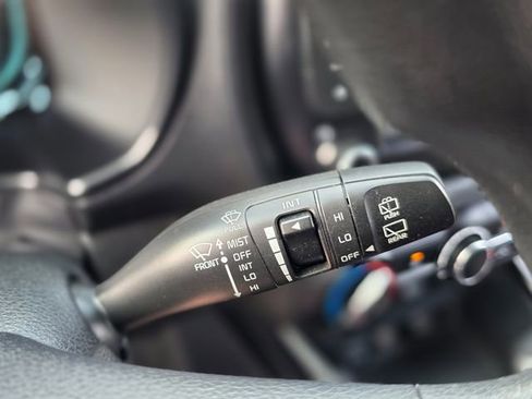 Used 2023 Kia Soul LX FWD image 31