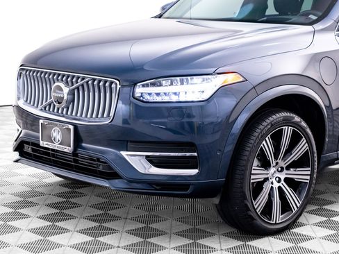 Used 2025 Volvo XC90 T8 Ultra w/ Protection Package Premier AWD/4WD image 40
