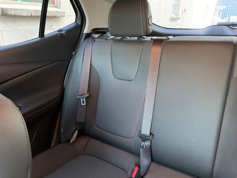 Used 2025 Buick Encore GX Preferred image 37