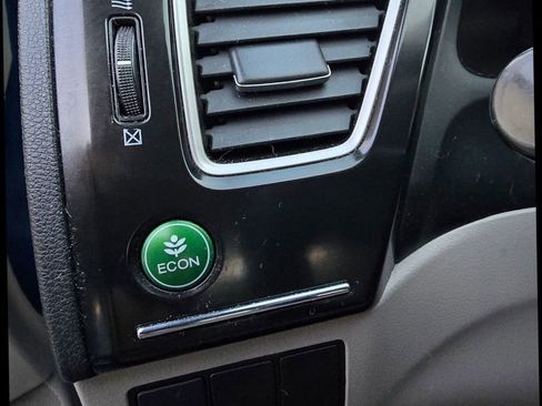 Used 2013 Honda Civic LX image 16