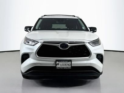 Used 2024 Toyota Highlander XLE