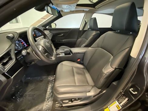 Used 2022 Lexus ES 300h w/ Accessory Package 2 FWD image 13