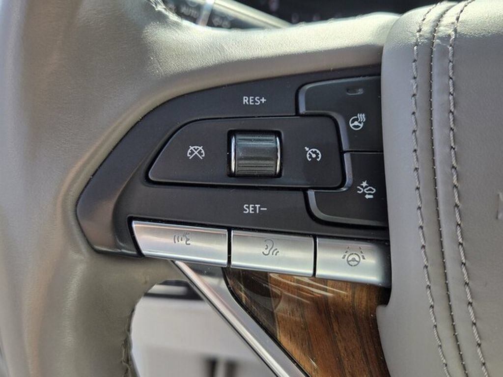 Used 2022 Cadillac Escalade ESV Sport Platinum RWD image 30