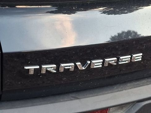 Used 2025 Chevrolet Traverse LT AWD/4WD image 6