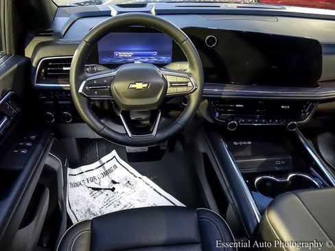 Used 2025 Chevrolet Suburban Premier w/ Sun And Tow Package image 20