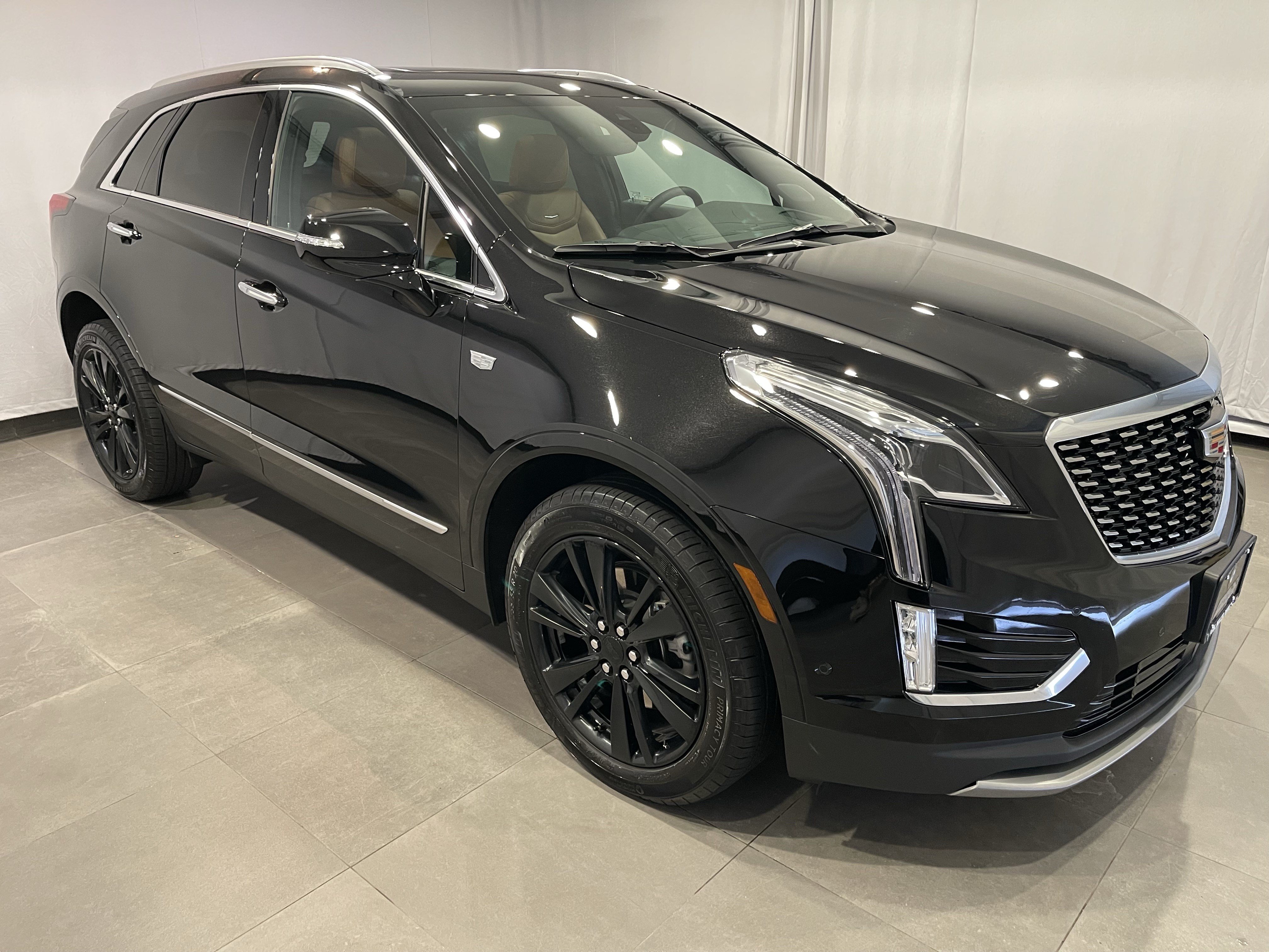 Used 2026 Cadillac XT5 Premium Luxury w/ Driver Assist Package AWD/4WD image 3