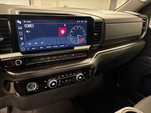 Certified 2024 GMC Sierra 1500 Elevation image 39