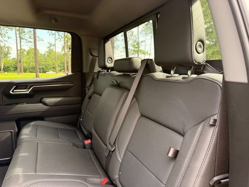 Used 2022 GMC Sierra 1500 SLT w/ SLT Premium Plus Package AWD/4WD image 27