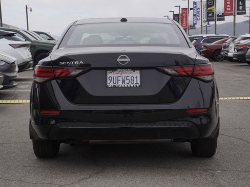 Used 2025 Nissan Sentra SV w/ Trunk Package FWD image 5