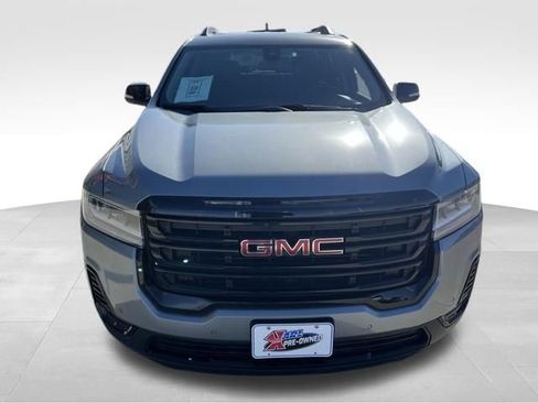 Used 2023 GMC Acadia SLE w/ Driver Convenience Package image 10