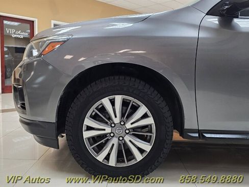 Used 2020 Nissan Pathfinder SV AWD/4WD image 31