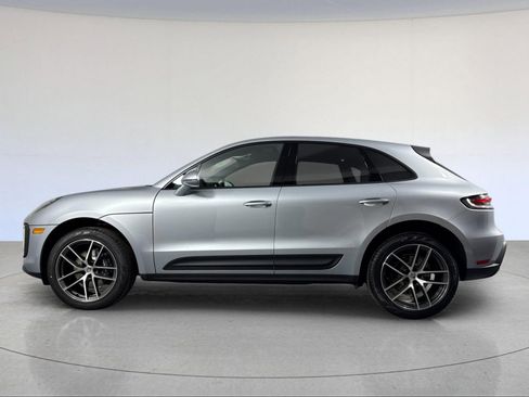 New 2026 Porsche Macan image 2
