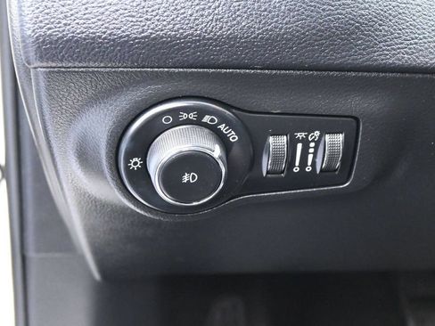 Used 2020 Jeep Compass Latitude FWD image 17