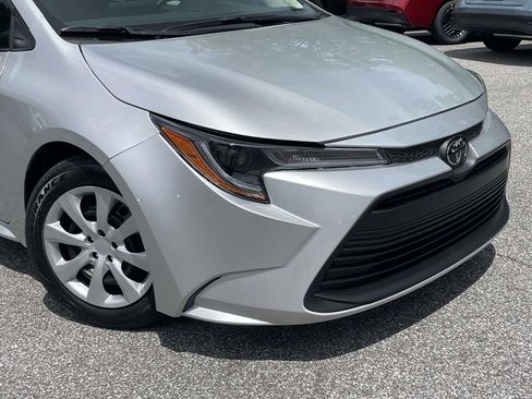 Used 2025 Toyota Corolla LE FWD image 9