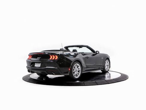 Used 2024 Ford Mustang GT Premium image 7