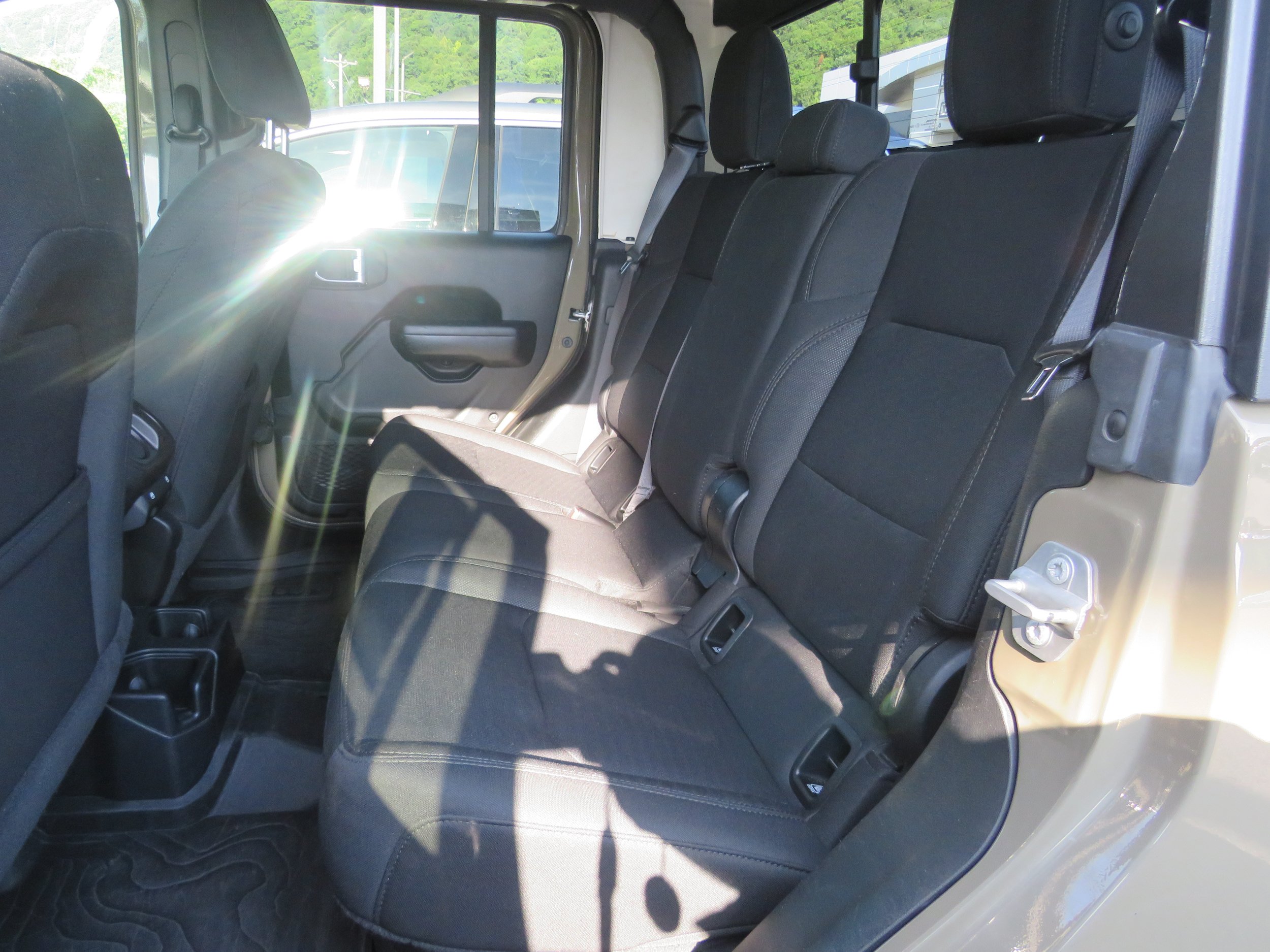 Used 2020 Jeep Gladiator Sport w/ Quick Order Package 24S AWD/4WD image 7