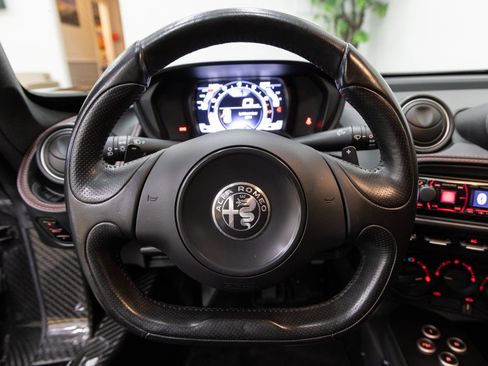 Used 2018 Alfa Romeo 4C Spider w/ Convenience Group - Spider image 13