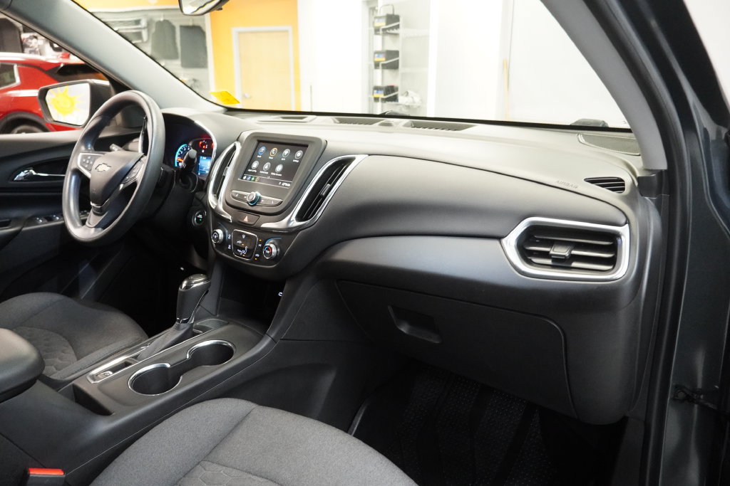 Used 2020 Chevrolet Equinox LT FWD image 37
