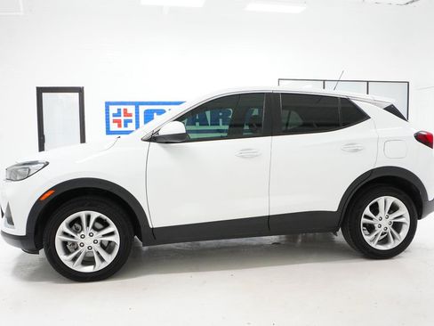 Used 2023 Buick Encore GX Preferred w/ Cold Weather Comfort Package AWD/4WD image 10