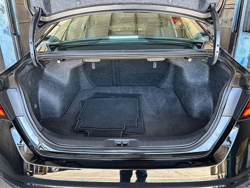 Used 2025 Nissan Altima 2.5 SV FWD image 27