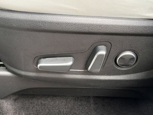 Used 2025 Hyundai Palisade SEL FWD image 24