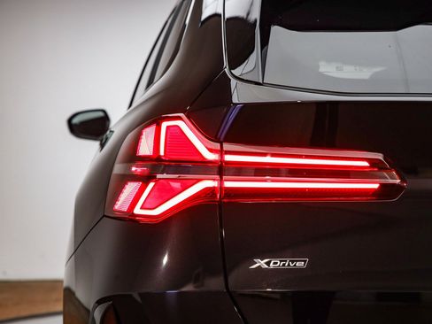 Used 2025 BMW X3 xDrive30i w/ M Sport Package image 10