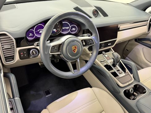 Certified 2023 Porsche Cayenne S AWD/4WD image 4