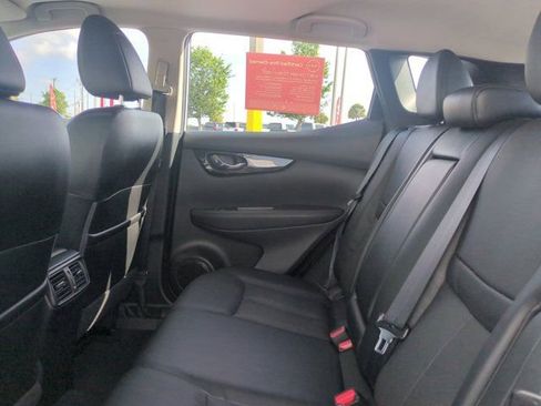 Used 2022 Nissan Rogue Sport SL w/ Premium Package FWD image 15