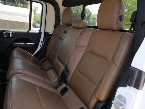 Used 2020 Jeep Gladiator Rubicon AWD/4WD image 26