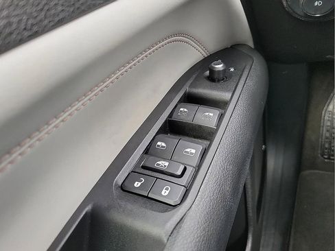 Used 2022 Jeep Compass Limited w/ Elite Group image 13