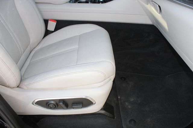 Used 2022 Jeep Wagoneer Series II w/ Premium Group I AWD/4WD image 17