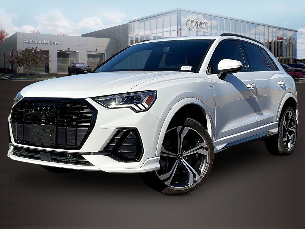 Used 2024 Audi Q3 2.0T Premium Plus w/ Premium Plus Package AWD/4WD image 3